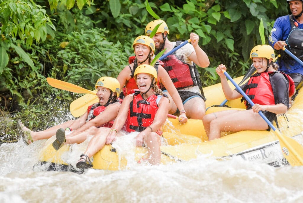 white water rafting in costa rica