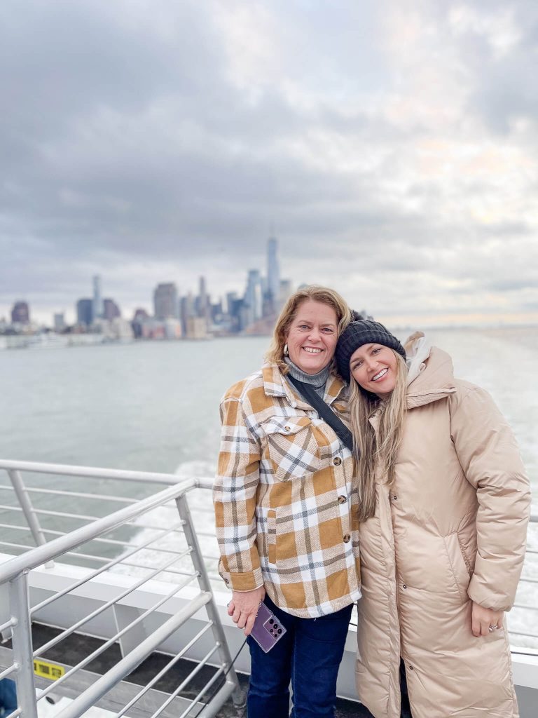 hudson river cruise, new york city