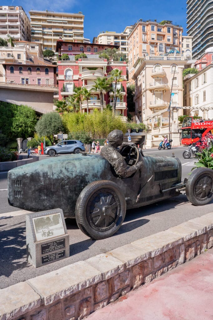 monaco statue