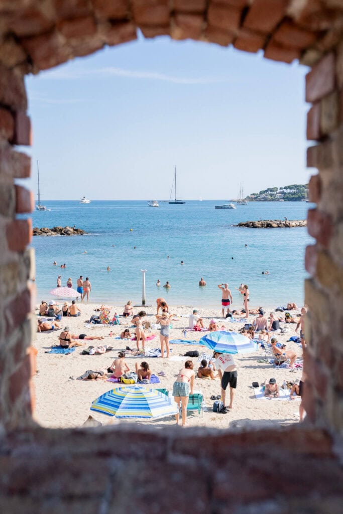 antibes wall, antibes ramparts, gravette beach, plage du gravette, french riviera