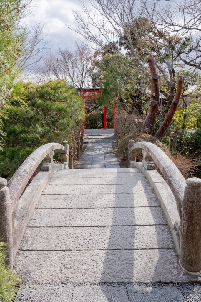 ryoan-ji temple and gardem, kyoto, japan