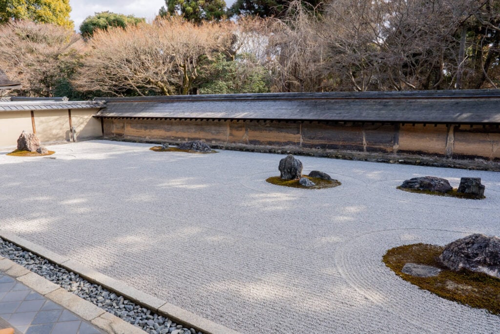 ryoan ji rock garden, kyoto, japan