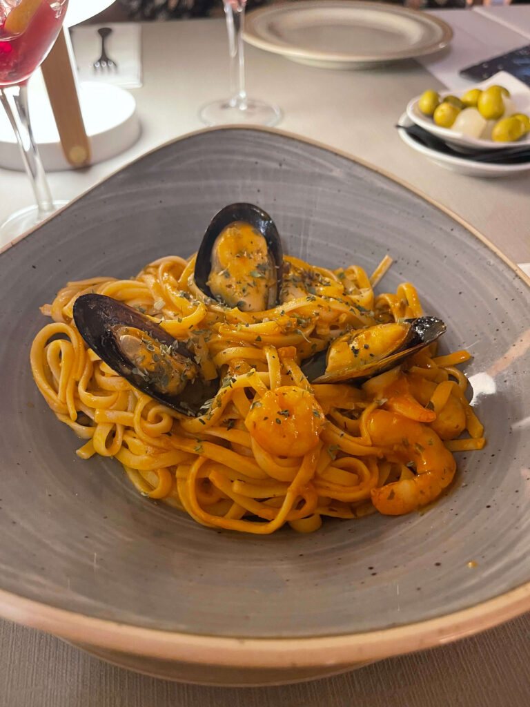 spanish seafood pasta