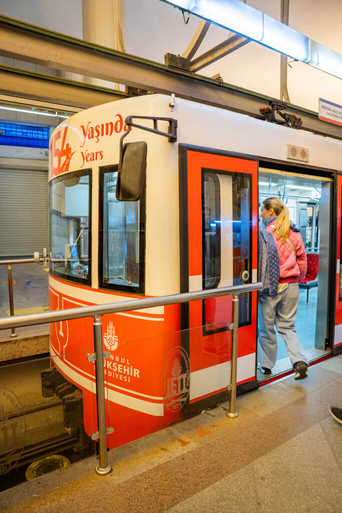 The Tรผnel, aka F2, metro, istanbul, turkey